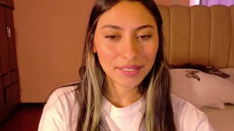 Mary online show from April 18, 7:07 pm