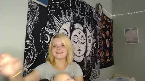 Snapshot of venusastar chatting on September 12, 1:17 am Miss Venus online show from September 12, 1:17 am