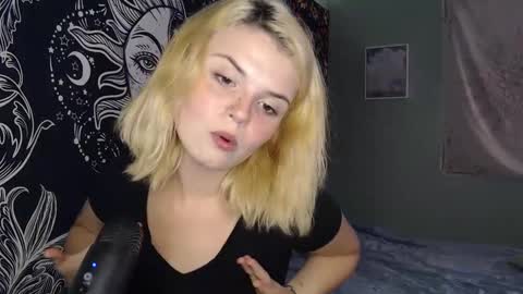 Snapshot of venusastar chatting on September 18, 1:48 am Miss Venus online show from September 18, 1:48 am