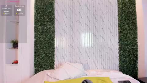 Venus Cooper Everyday From 1400 to 2200 Col Time online show from April 21, 2:51 am