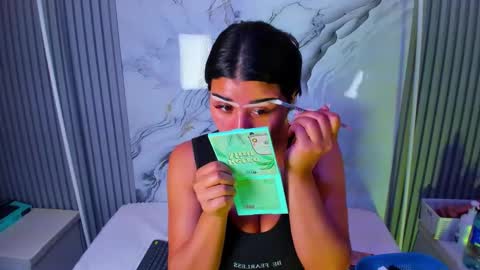 Venusowen  online show from June 5, 2:34 pm