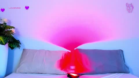 Venus Dark  online show from January 14, 9:53 pm