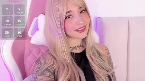 Snapshot of venusvan chatting on October 15, 7:38 pm Shelly online show from October 15, 7:38 pm