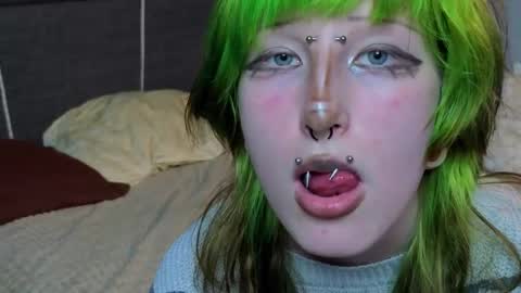 Snapshot of veolatownson chatting on October 6, 8:35 pm Erica online show from October 6, 8:35 pm