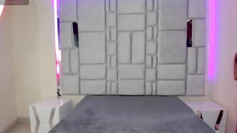 Domelipa  online show from March 7, 6:54 pm