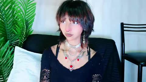Snapshot of verhona_vlad chatting on January 22, 1:21 pm verhona_vlad online show from January 22, 1:21 pm