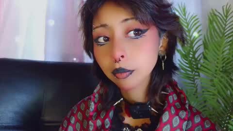 Snapshot of verhona_vlad chatting on February 13, 12:21 pm verhona_vlad online show from February 13, 12:21 pm