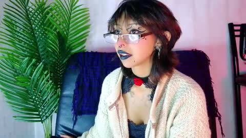 Snapshot of verhona_vlad chatting on January 25, 12:19 pm verhona_vlad online show from January 25, 12:19 pm