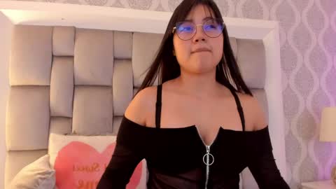 vero domplay online show from April 9, 6:19 am