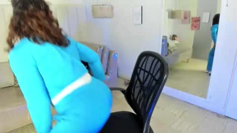 Veronica3  online show from April 27, 1:19 pm