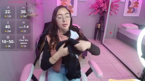 veronica online show from April 24, 8:00 pm