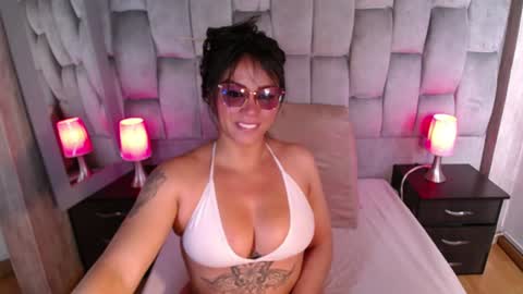 Snapshot of veronica_saenzz1 chatting on January 18, 12:57 pm Vero online show from January 18, 12:57 pm