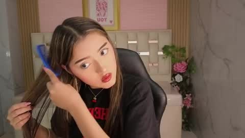 veronicaa_s online show from June 2, 8:43 pm