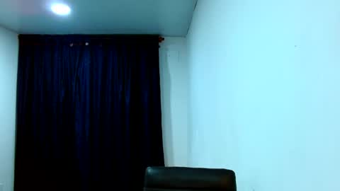 Veronica Clark online show from April 22, 2:30 am