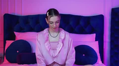 Veronica online show from May 22, 7:34 pm