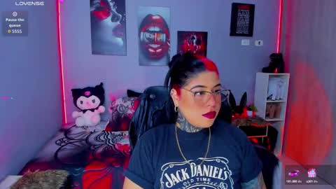 Snapshot of veronika_metalstar chatting on October 2, 11:26 am Miss Veronika online show from October 2, 11:26 am