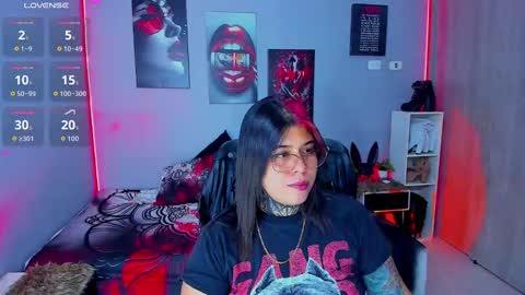 Snapshot of veronika_metalstar chatting on September 22, 4:33 am Miss Veronika online show from September 22, 4:33 am