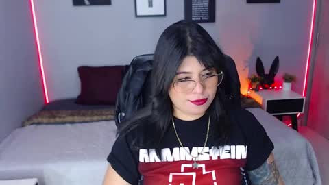 Snapshot of veronika_metalstar chatting on January 30, 5:06 pm Miss Veronika online show from January 30, 5:06 pm