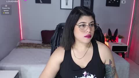 Snapshot of veronika_metalstar chatting on March 2, 2:51 am Miss Veronika online show from March 2, 2:51 am