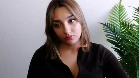 Ana online show from April 27, 1:52 pm