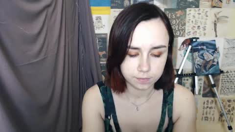 Snapshot of veryveryvery_shy chatting on January 7, 6:48 am veryveryvery_shy online show from January 7, 6:48 am