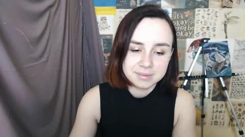 Snapshot of veryveryvery_shy chatting on January 21, 6:43 am veryveryvery_shy online show from January 21, 6:43 am