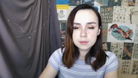 Snapshot of veryveryvery_shy chatting on December 15, 3:45 am veryveryvery_shy online show from December 15, 3:45 am