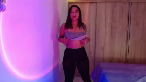 Snapshot of vicky_crazy chatting on December 27, 5:26 pm Vicky online show from December 27, 5:26 pm