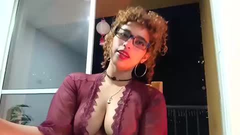 Snapshot of vicky_crazy chatting on September 25, 1:26 am Vicky online show from September 25, 1:26 am