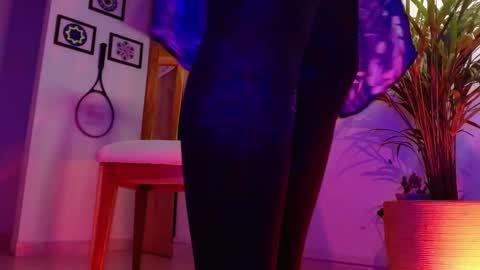 Snapshot of vicky_crazy chatting on January 4, 11:59 pm Vicky online show from January 4, 11:59 pm