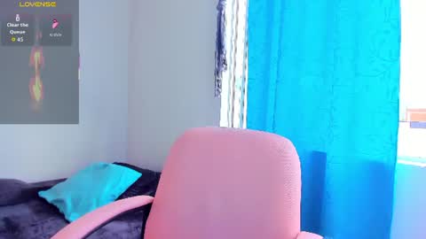 Vicky online show from July 2, 9:10 pm
