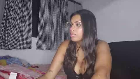 Snapshot of vickyhm22 chatting on September 19, 6:56 am vickyhm22 online show from September 19, 6:56 am