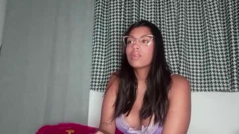 Snapshot of vickyhm22 chatting on September 30, 7:25 am vickyhm22 online show from September 30, 7:25 am