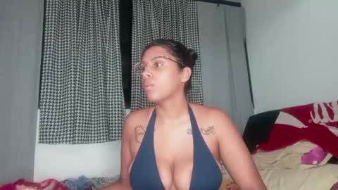 Snapshot of vickyhm22 chatting on October 6, 6:08 am vickyhm22 online show from October 6, 6:08 am