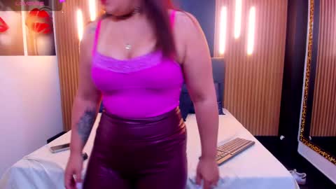 Vicky online show from October 22, 9:20 pm