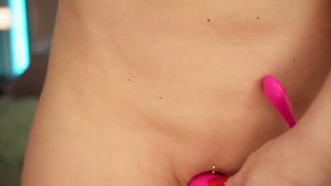 Snapshot of vickysecret96 chatting on January 17, 6:23 pm vickysecret96 online show from January 17, 6:23 pm