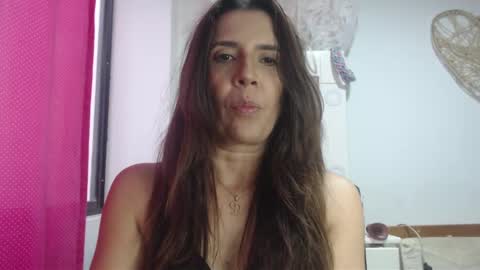 Snapshot of victoria25_meester chatting on January 20, 8:40 pm Hi guys Im victoria Be the one who can control me in PVT online show from January 20, 8:40 pm