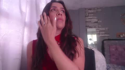 Snapshot of victoria25_meester chatting on December 21, 10:08 pm Hi guys Im victoria Be the one who can control me in PVT online show from December 21, 10:08 pm