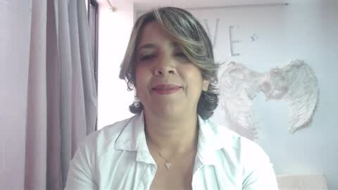 Snapshot of victoria25_meester chatting on September 17, 1:42 pm Hi guys Im victoria Be the one who can control me in PVT online show from September 17, 1:42 pm