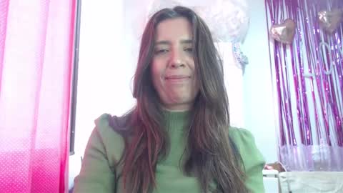 Snapshot of victoria25_meester chatting on February 20, 4:25 pm Hi guys Im victoria Be the one who can control me in PVT online show from February 20, 4:25 pm