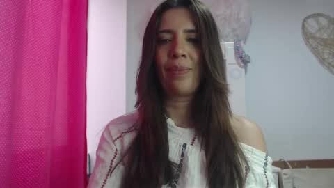 Snapshot of victoria25_meester chatting on February 10, 3:53 pm Hi guys Im victoria Be the one who can control me in PVT online show from February 10, 3:53 pm