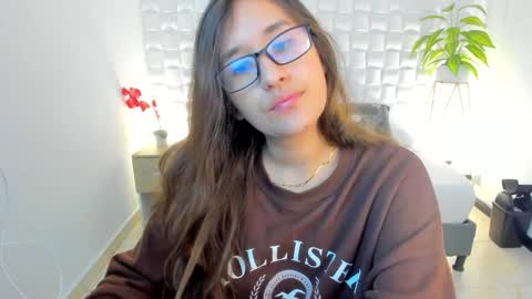 victoria online show from March 6, 8:48 pm