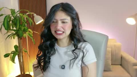 victoria online show from April 23, 1:46 pm