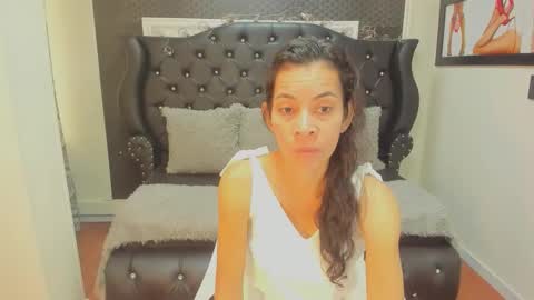 Victoria  grey  online show from March 26, 8:21 pm