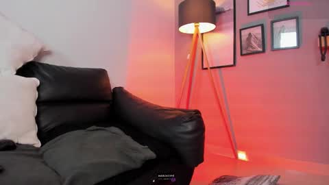 Victoria online show from March 8, 2:04 am