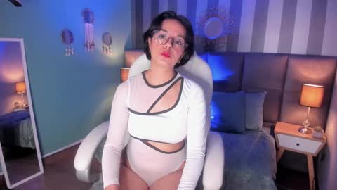 Snapshot of victoria_byte chatting on January 25, 2:30 pm Victoria online show from January 25, 2:30 pm