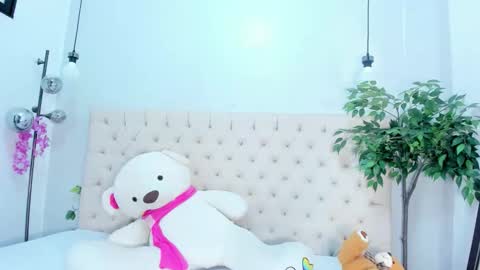 Victoria online show from February 7, 9:07 pm