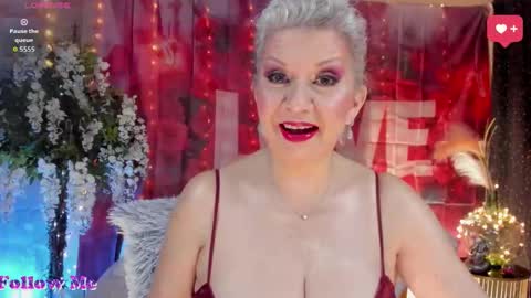 diorvictoria9 online show from January 17, 9:00 pm