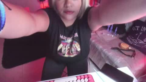 victoria_floyd1 online show from November 11, 9:01 pm