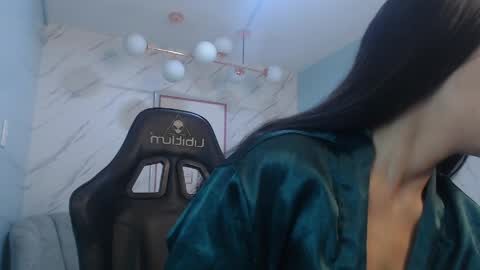 Victoria online show from April 24, 1:47 pm